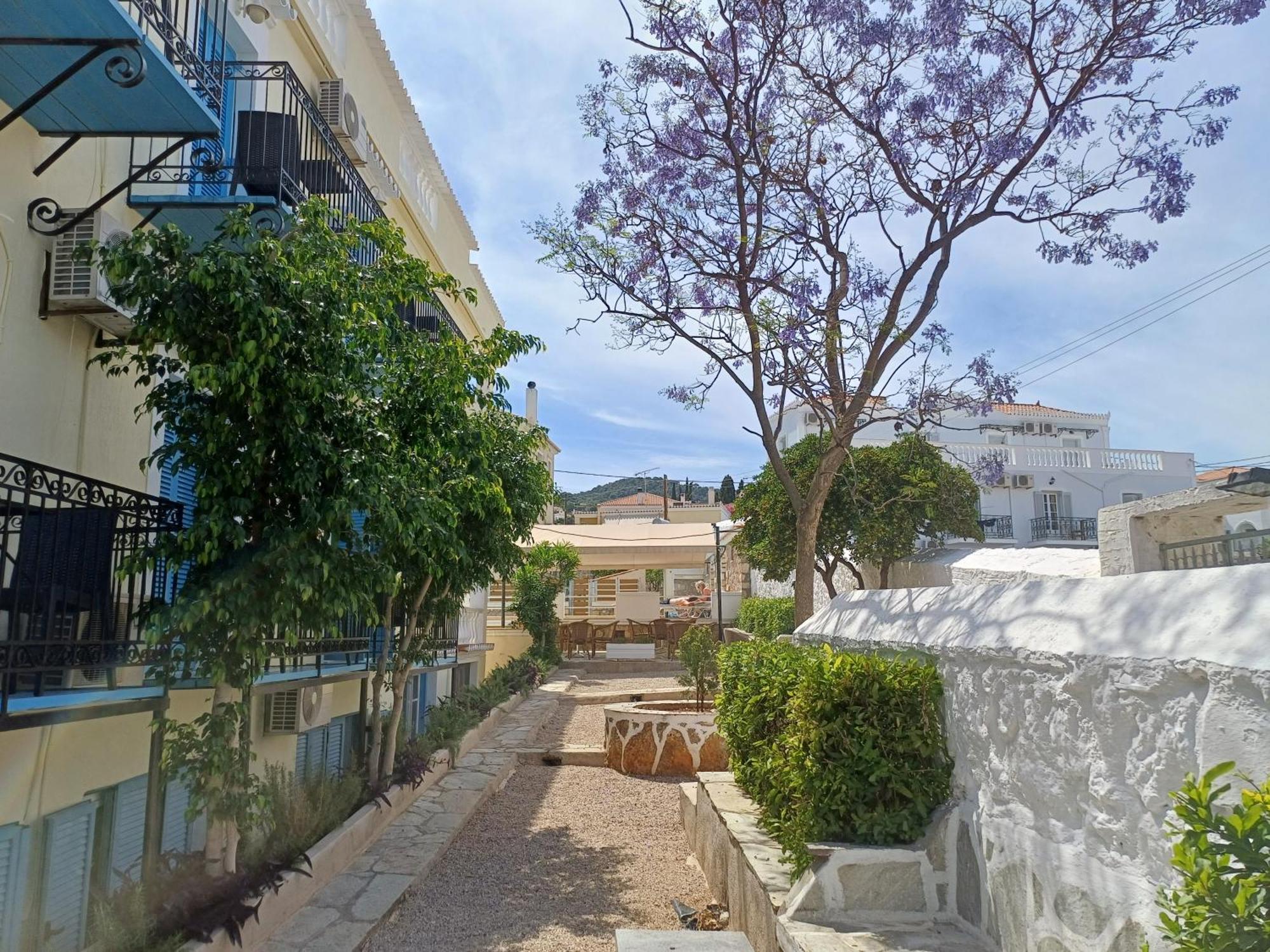 Villa Margarita Spetses Town Exterior photo