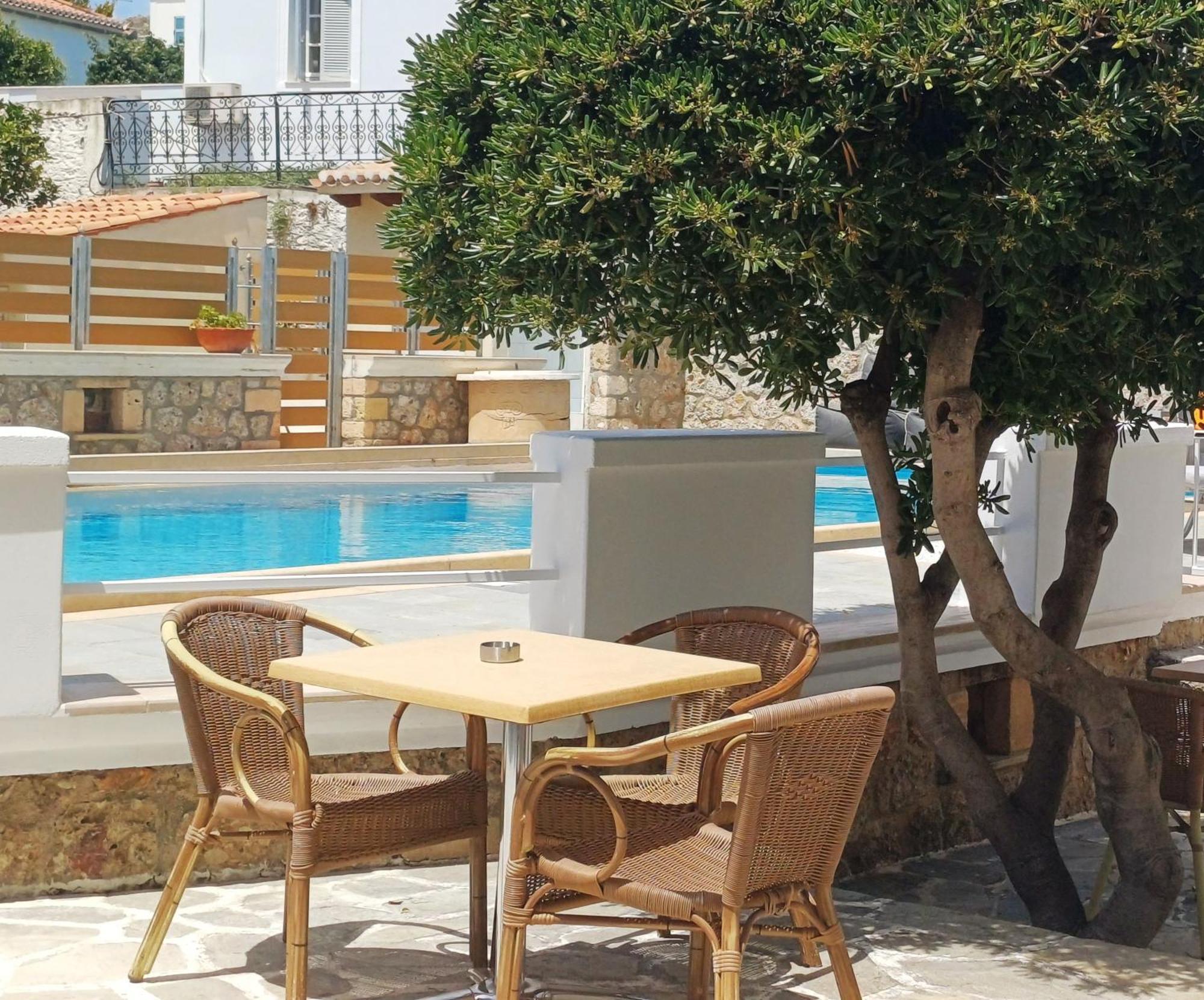 Villa Margarita Spetses Town Exterior photo