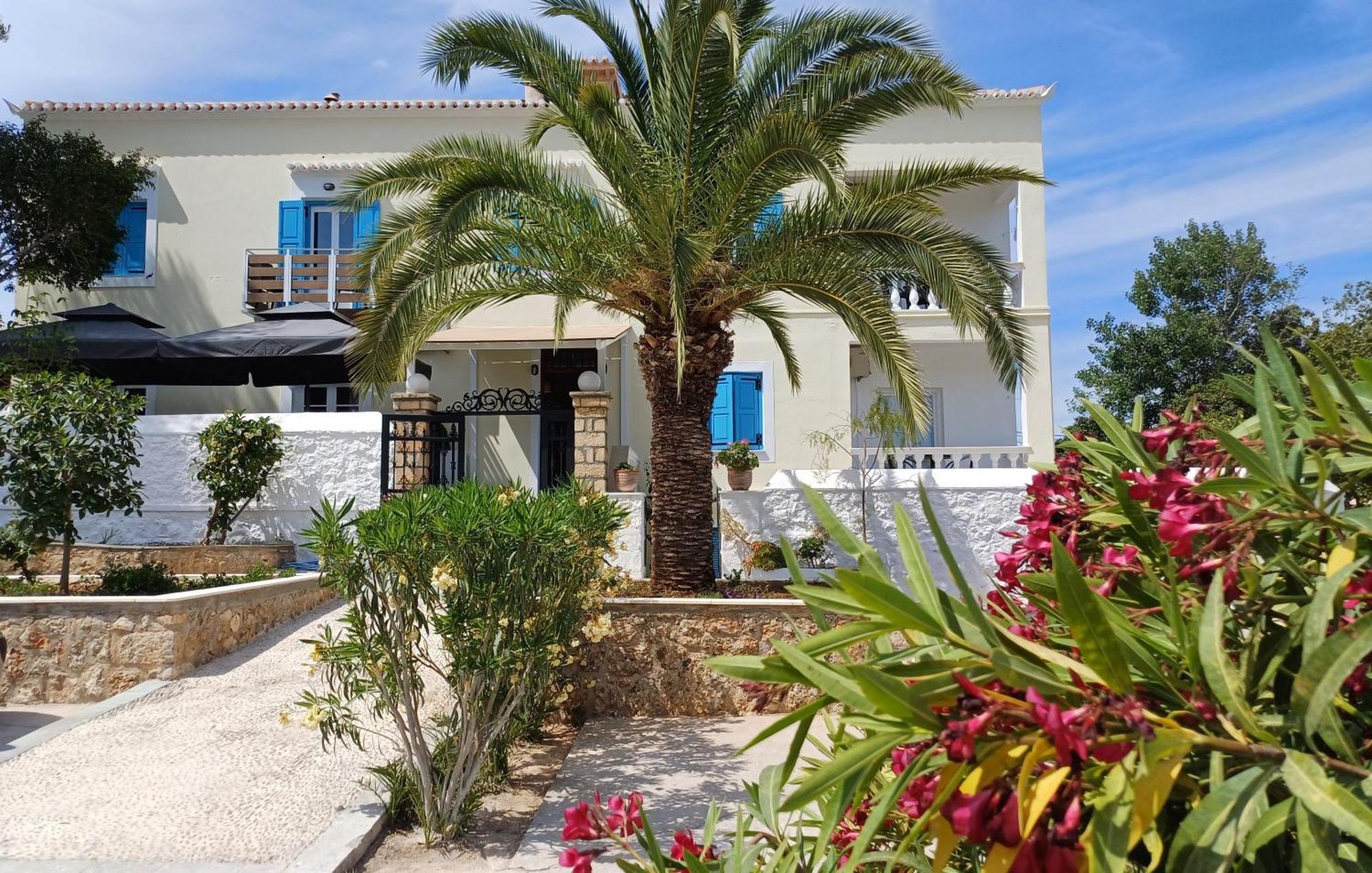 Villa Margarita Spetses Town Exterior photo